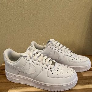 NWOT Nike platform Air Force one’s size 7